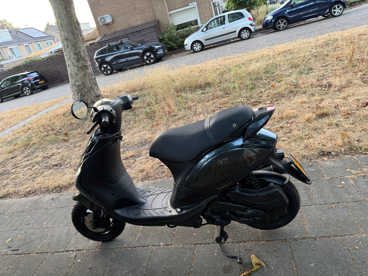 Piaggio zip